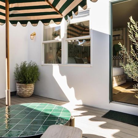 ホテル Le Petit Pali Brentwood ロサンゼルス エクステリア 写真