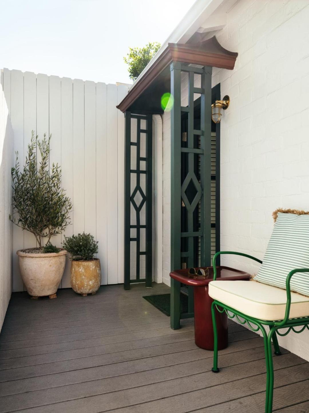 ホテル Le Petit Pali Brentwood ロサンゼルス エクステリア 写真