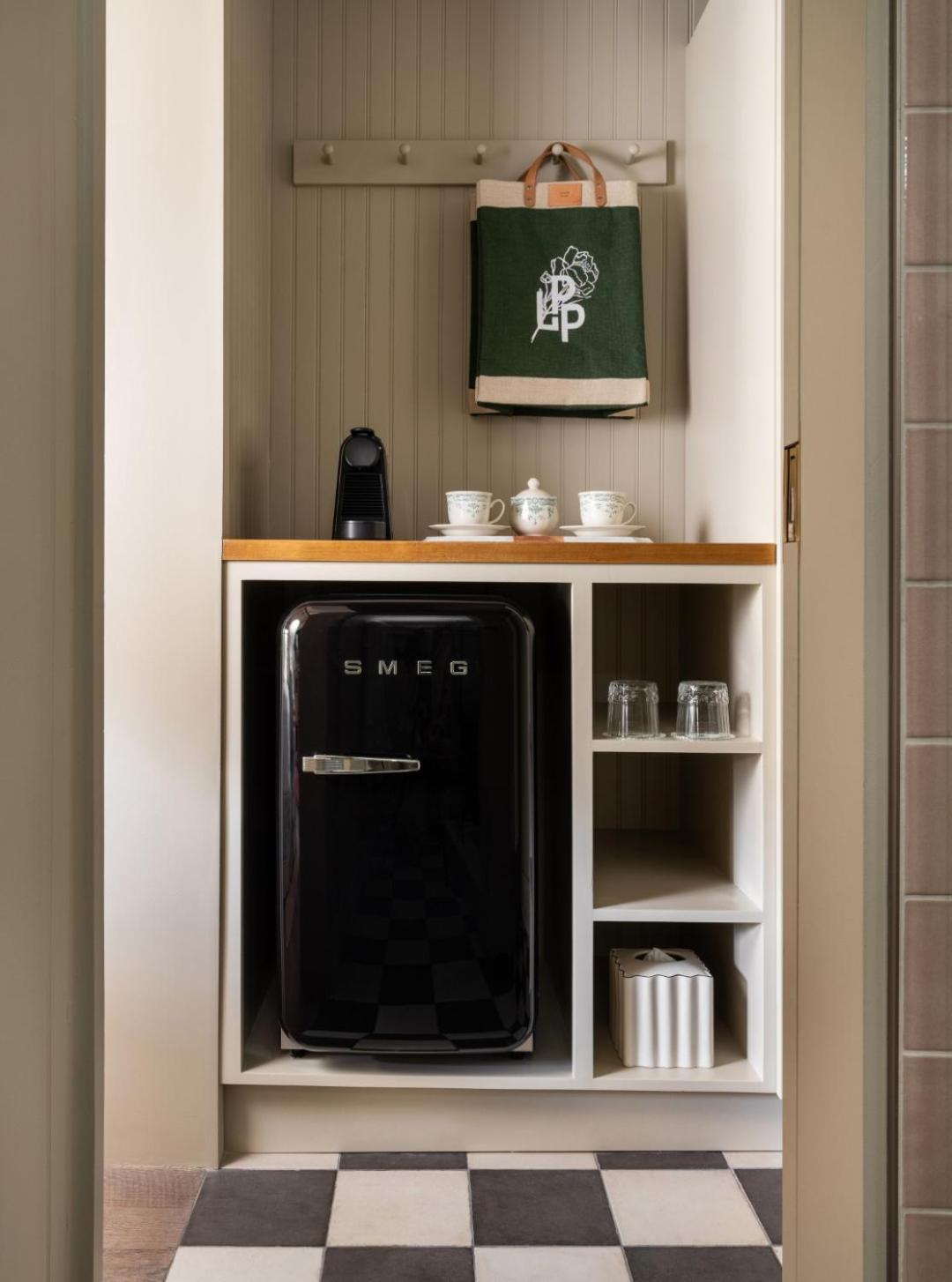 ホテル Le Petit Pali Brentwood ロサンゼルス エクステリア 写真